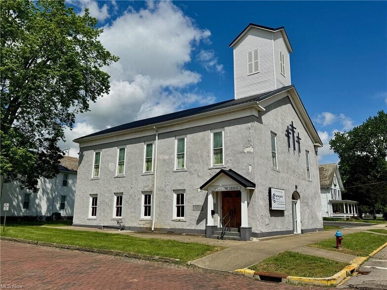 73 S 9th St, Mcconnelsville, OH à vendre - Photo de l’immeuble – Image 2 sur 15