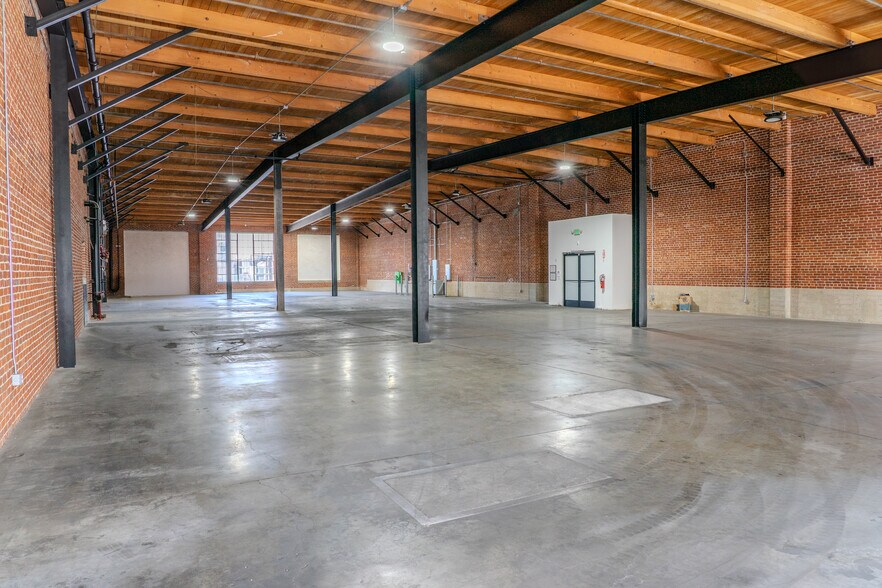 4000 Medford St, Los Angeles, CA à vendre - Photo intérieure – Image 3 sur 5