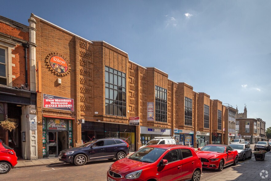 15-27 Cowgate, Peterborough à louer - Photo principale – Image 1 sur 2