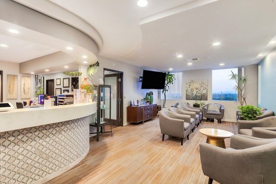 16300 Sand Canyon Ave, Irvine, CA à louer - Hall d’entrée – Image 3 sur 8