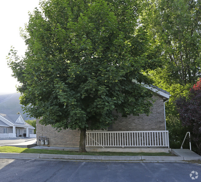 38-50 Red Pine Dr, Alpine, UT à louer - Photo de l’immeuble – Image 3 sur 6