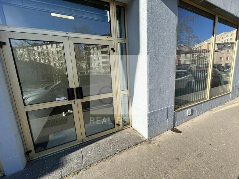 Bureau dans Lyon à louer - Photo de l’immeuble – Image 1 sur 11