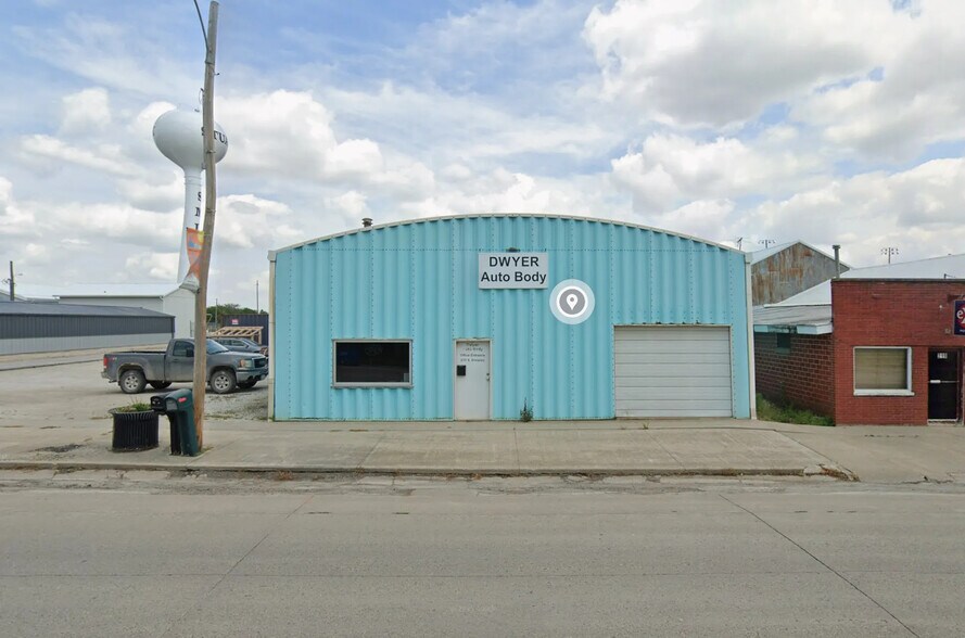 215 S Division St, Stuart, IA à vendre - Photo de l’immeuble – Image 2 sur 18
