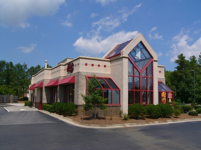 1031 N Harrison Ave, Cary, NC à vendre - Photo de l’immeuble – Image 2 sur 9