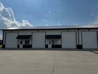 Plus de détails pour 200 Greenfield Dr, Tiffin, IA - Industriel/Logistique à louer