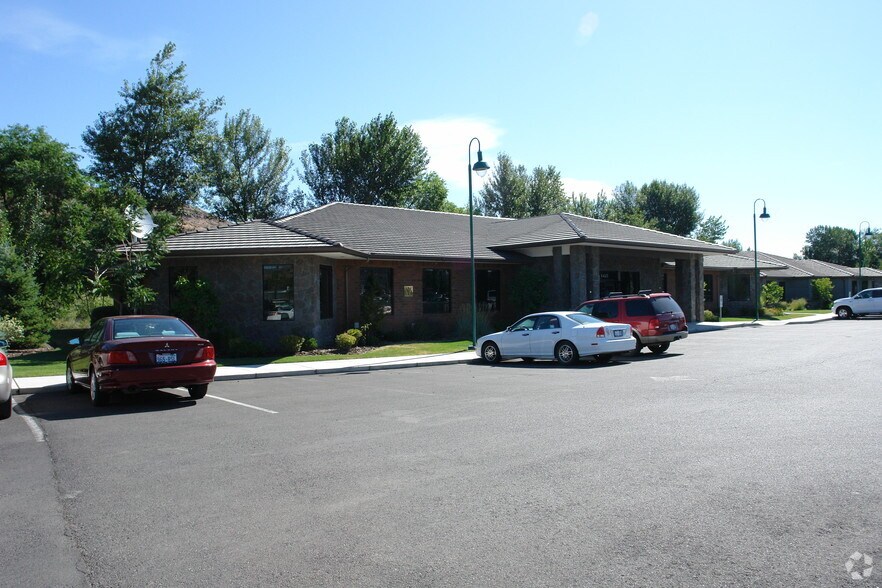 1425 Lakeside Ct, Yakima, WA à louer - Photo de l’immeuble – Image 2 sur 8
