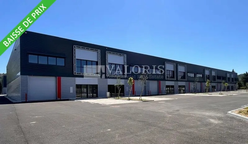 Industriel/Logistique dans Villeneuve-lès-Avignon à louer Photo de l’immeuble– Image 1 sur 16
