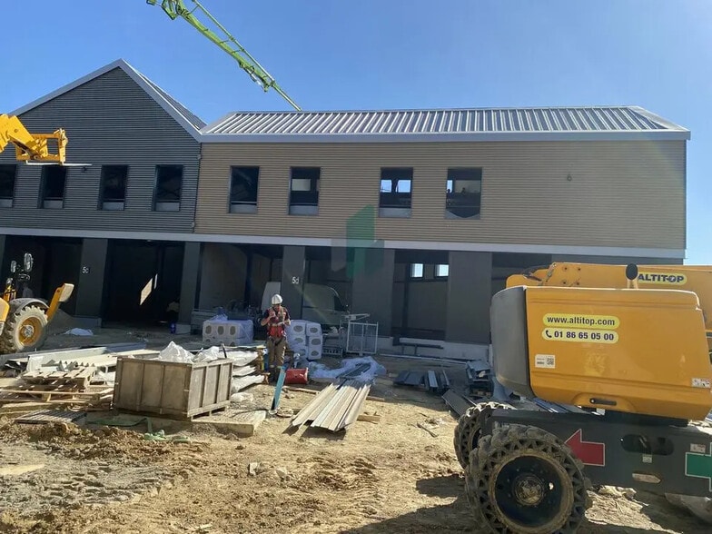 Local d'activités dans Groslay à vendre - Photo de l’immeuble – Image 1 sur 9