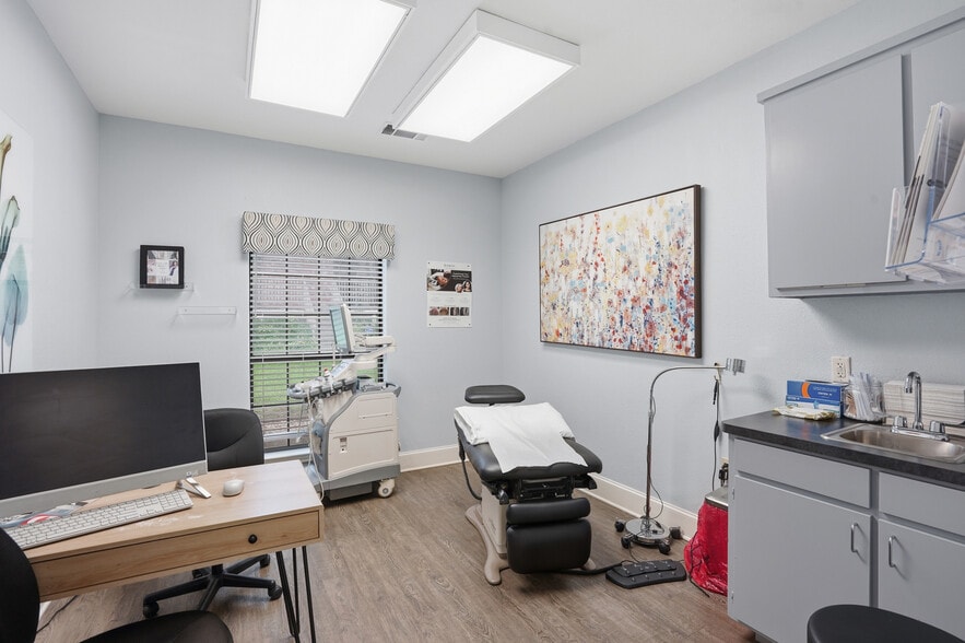 220 N Park Blvd, Grapevine, TX à louer - Photo intérieure – Image 3 sur 10