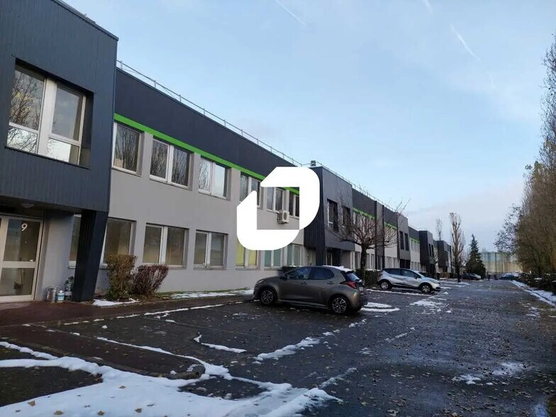 36 Rue Des Osiers, Coignières à louer - Photo de l’immeuble – Image 1 sur 14