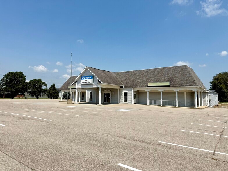 3548 Western Ave, Connersville, IN à vendre - Photo de l’immeuble – Image 3 sur 26