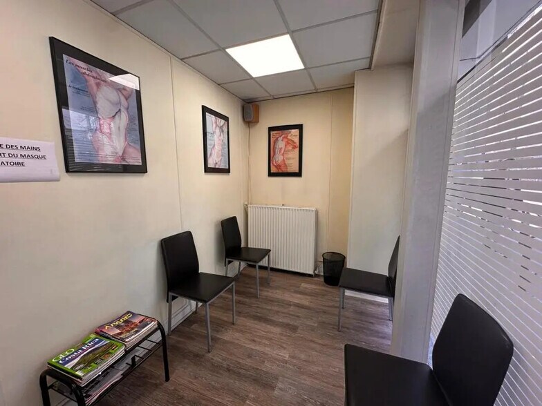 Local commercial dans Paris à louer - Photo de l’immeuble – Image 1 sur 12