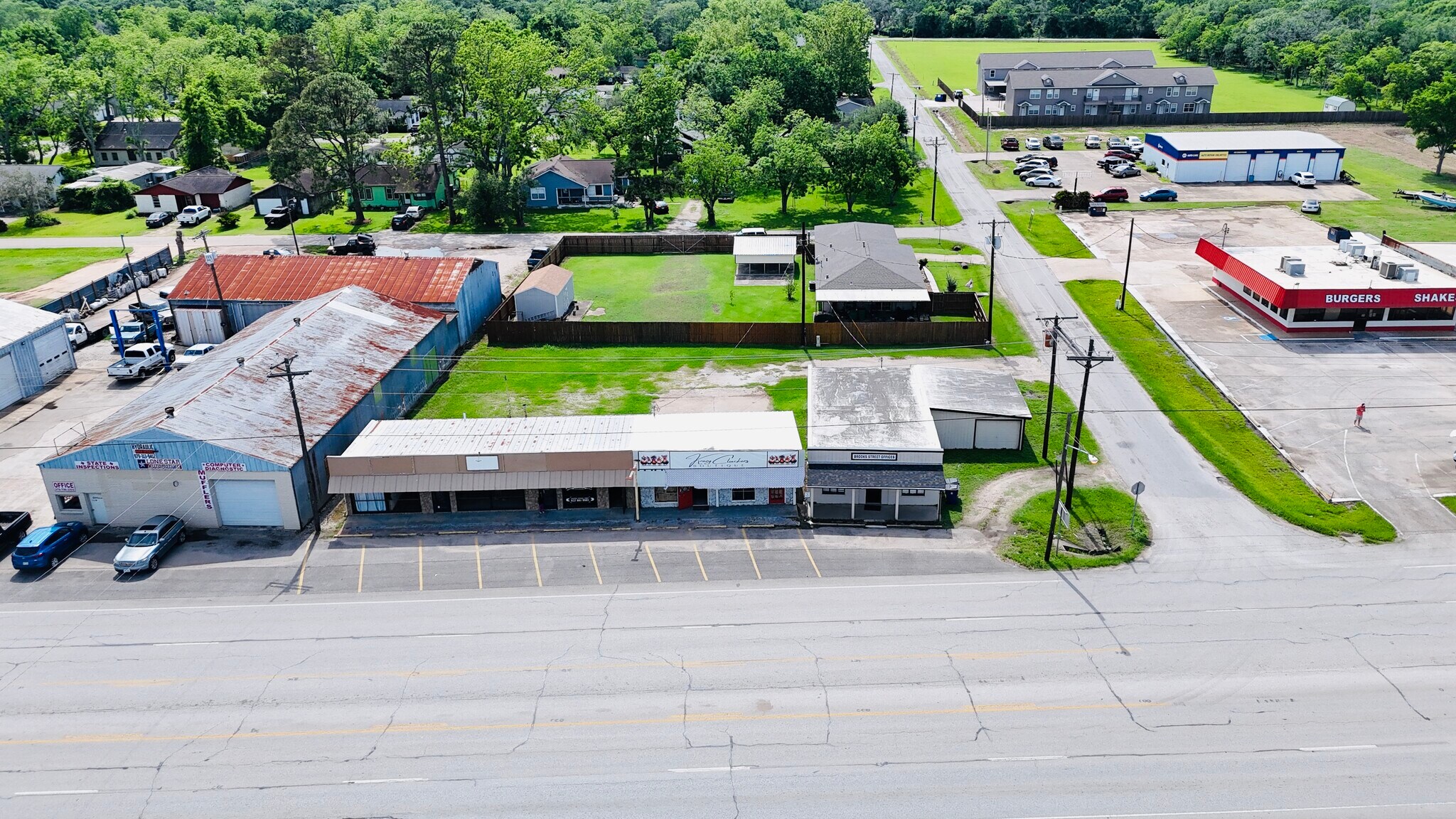 424 N Brooks St, Brazoria, TX à vendre Aérien– Image 1 sur 19