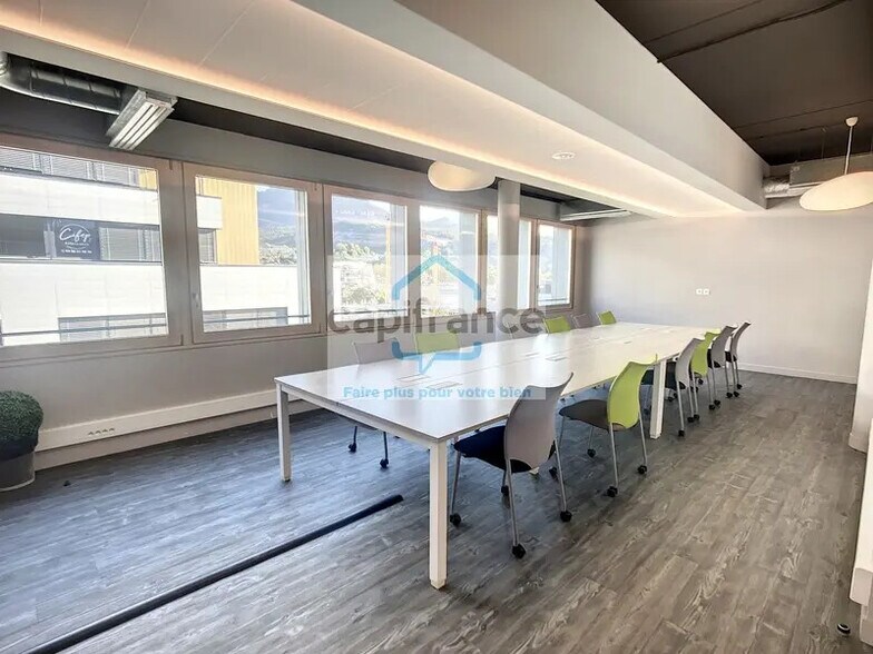 Bureau dans Chambéry à vendre - Photo de l’immeuble – Image 3 sur 10