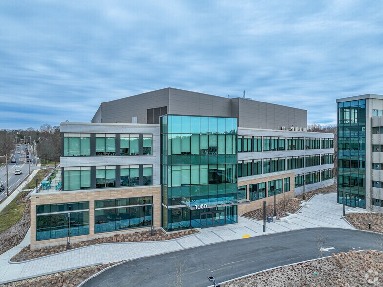 1050 Waltham St, Lexington, MA à louer - Photo de l’immeuble – Image 2 sur 6