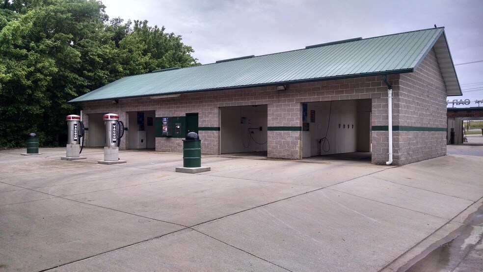 134 Wood Crest Dr, Highland, IL à vendre - Photo de l’immeuble – Image 2 sur 15