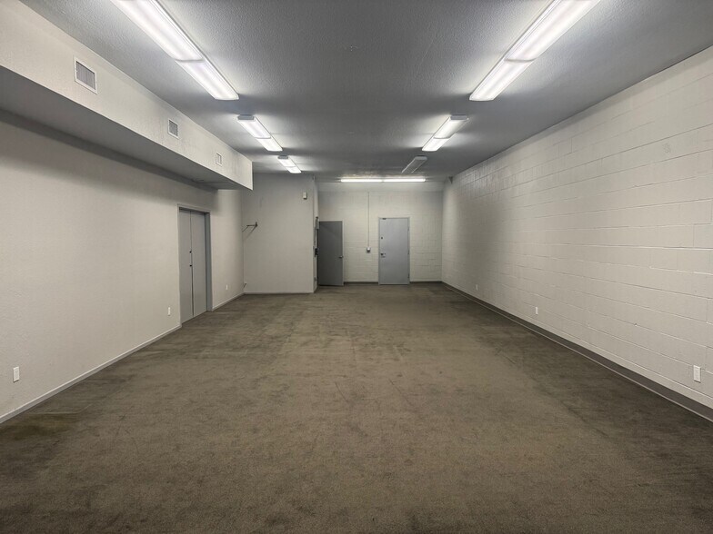 22129-22131 Sherman Way, Canoga Park, CA à louer - Photo de l’immeuble – Image 2 sur 5