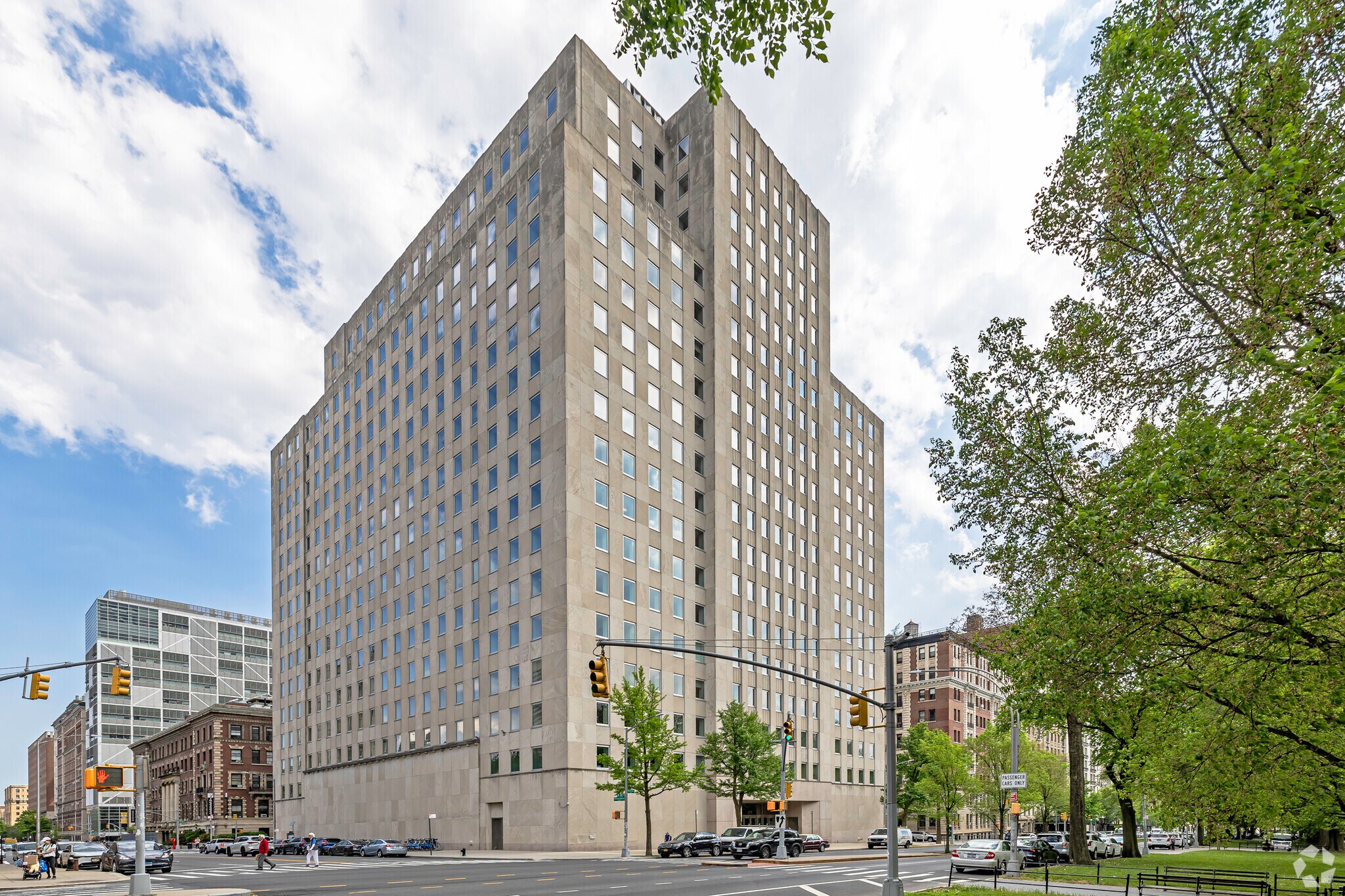 475 Riverside Dr, New York, NY à louer Photo principale– Image 1 sur 7