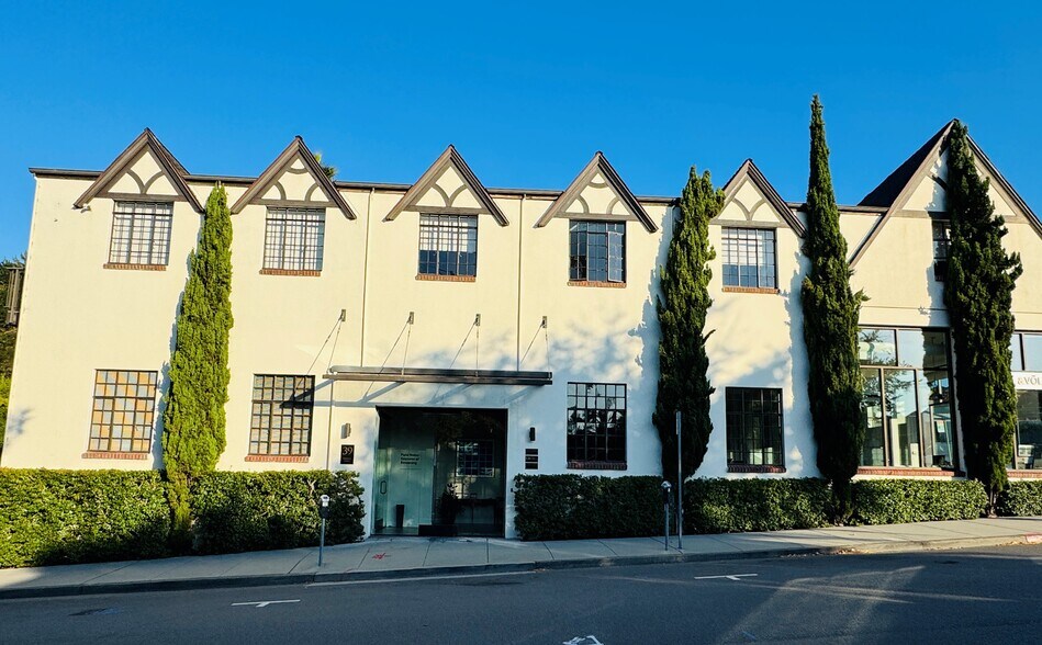 78 E Blithedale Ave, Mill Valley, CA à louer - Photo de l’immeuble – Image 2 sur 9
