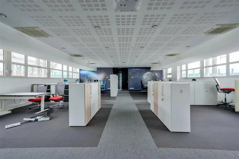 Bureau dans Saint-Cloud à louer - Photo intérieure – Image 2 sur 8