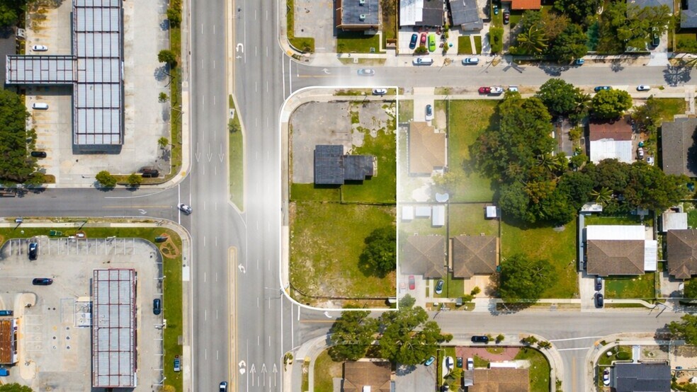 17010 NW 27th Ave, Miami Gardens, FL à vendre - Photo de l’immeuble – Image 3 sur 5