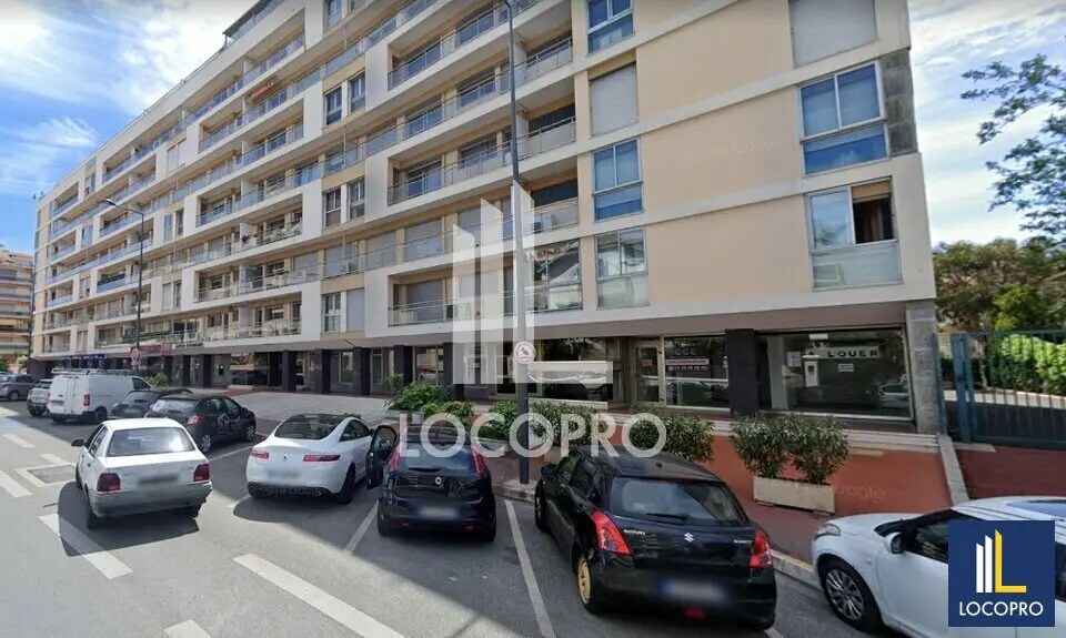 Local commercial dans Cannes à louer Photo de l’immeuble– Image 1 sur 3