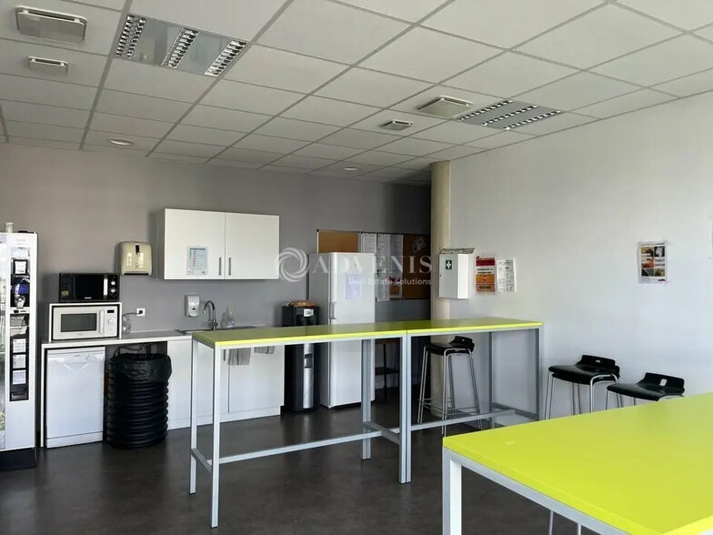 Bureau dans Tours à louer - Photo de l’immeuble – Image 3 sur 7