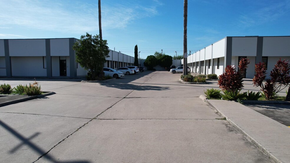 1313 W Polk Ave, Pharr, TX à louer - Photo de l’immeuble – Image 2 sur 9