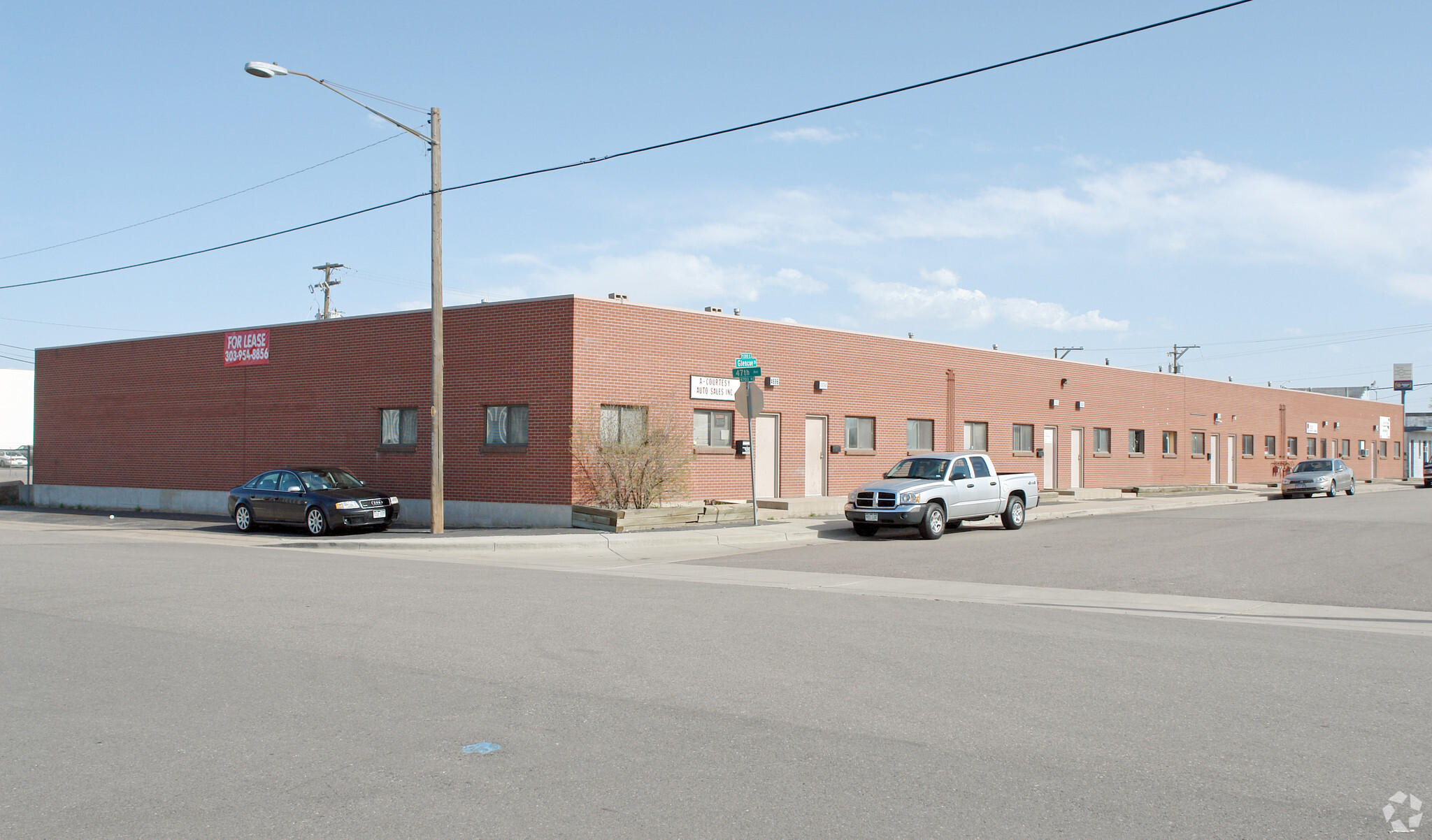 4660-4696 Glencoe St, Denver, CO à vendre Photo principale– Image 1 sur 35