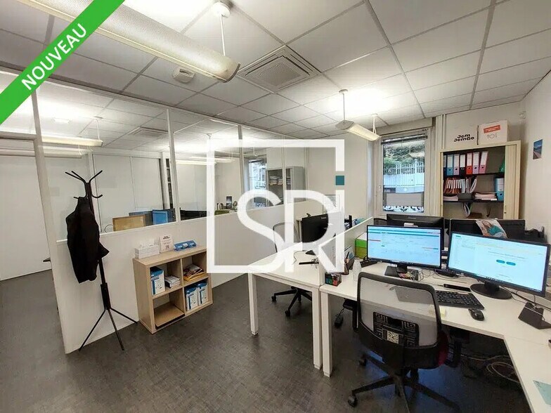 Bureau dans Clermont-Ferrand à vendre - Photo de l’immeuble – Image 2 sur 12