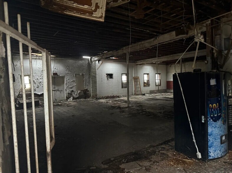 2800 15th St, Detroit, MI à vendre - Photo intérieure – Image 3 sur 8