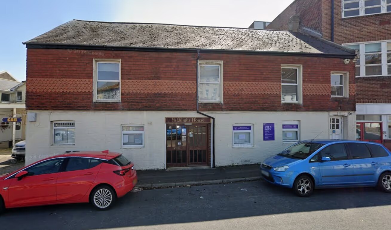 8 St Leonards Rd, Eastbourne à louer Photo de l’immeuble– Image 1 sur 8