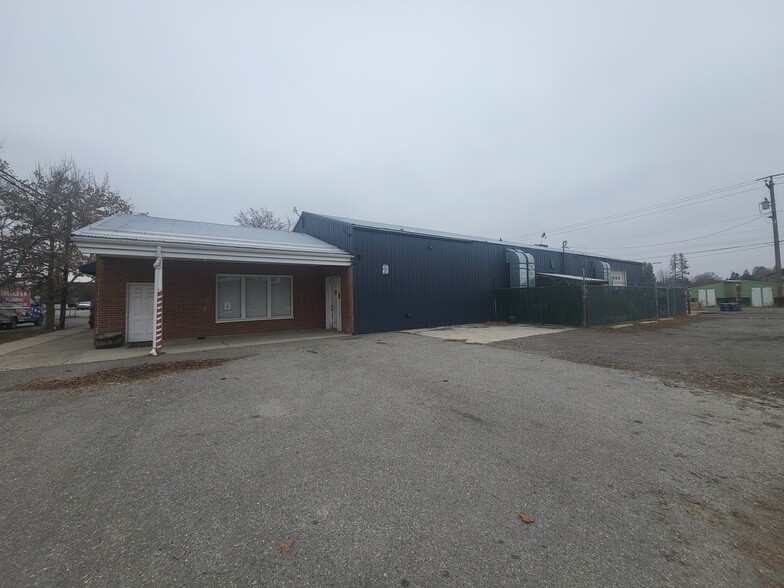 415 E 3rd Ave, Post Falls, ID à vendre - Photo de l’immeuble – Image 1 sur 5