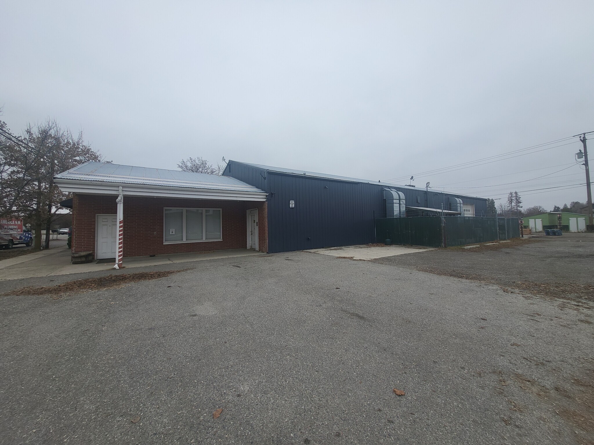 415 E 3rd Ave, Post Falls, ID à vendre Photo de l’immeuble– Image 1 sur 6