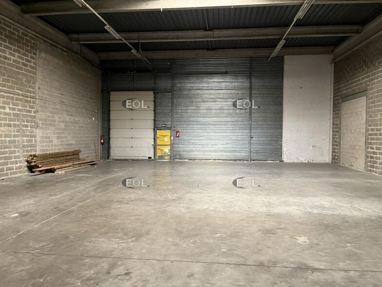 Local d’activités dans Gennevilliers à louer - Photo de l’immeuble – Image 2 sur 12