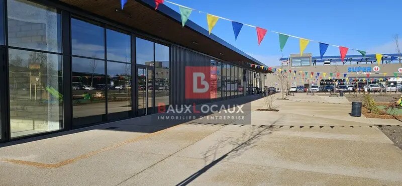 Local commercial dans Monteux à louer - Photo de l’immeuble – Image 2 sur 3