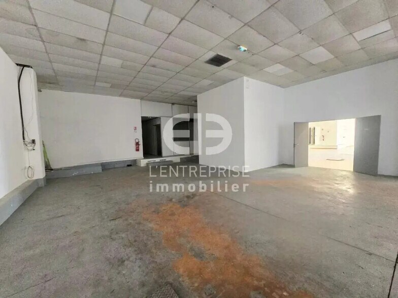 Industriel/Logistique dans Villeneuve-Loubet à louer - Photo de l’immeuble – Image 1 sur 15