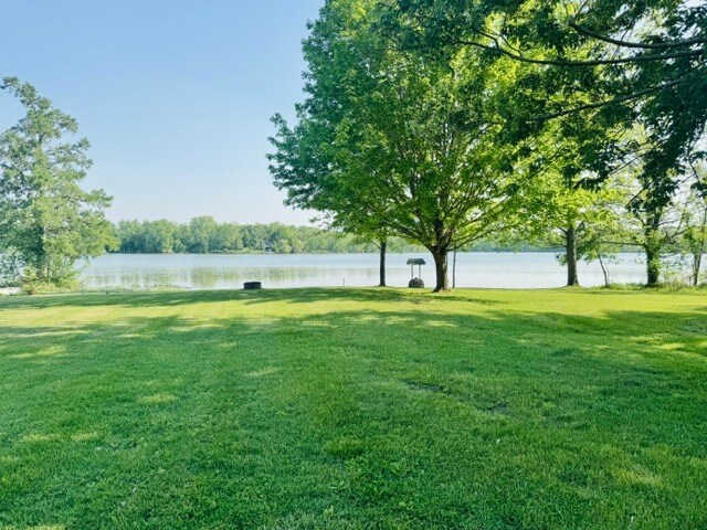 1846 W Tupper Heights Dr, Lake Odessa, MI à vendre - Photo de l’immeuble – Image 1 sur 51
