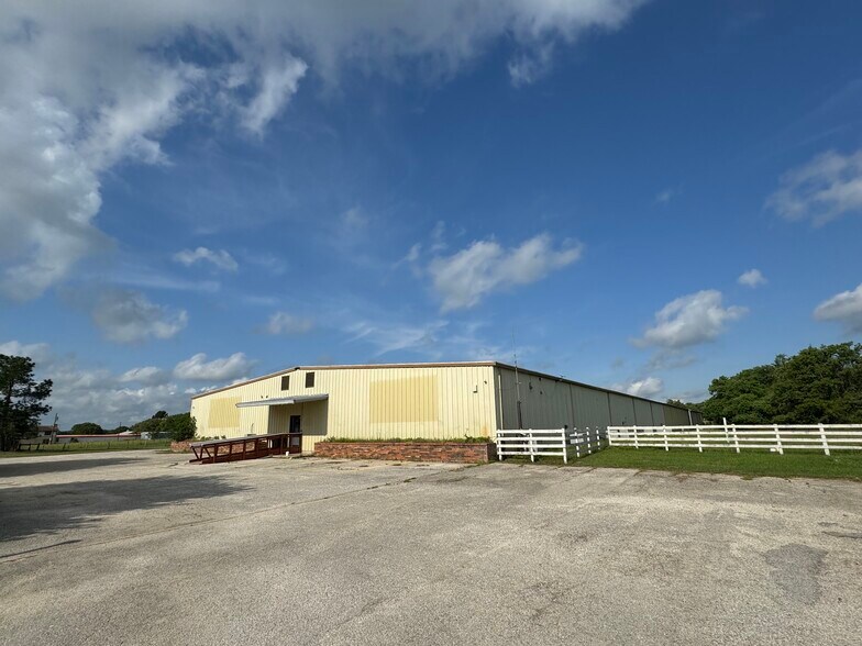 2502 Highway 304, Smithville, TX à vendre - Photo de l’immeuble – Image 1 sur 13