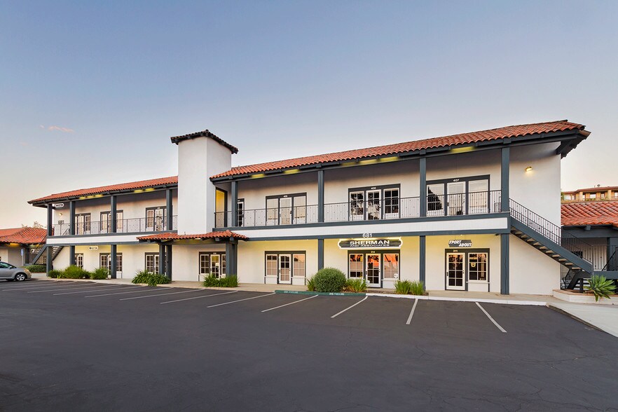 681 Encinitas Blvd, Encinitas, CA à louer - Photo de l’immeuble – Image 2 sur 19