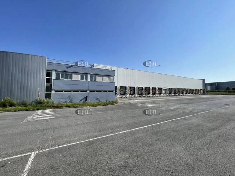 Industriel/Logistique dans SAINT-OUEN-L'AUMONE à louer - Photo de l’immeuble – Image 1 sur 12