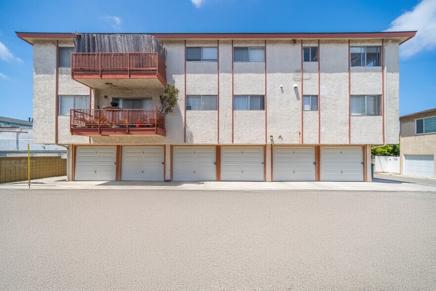 823-831 W 25th St, San Pedro, CA à vendre - Photo de l’immeuble – Image 3 sur 24