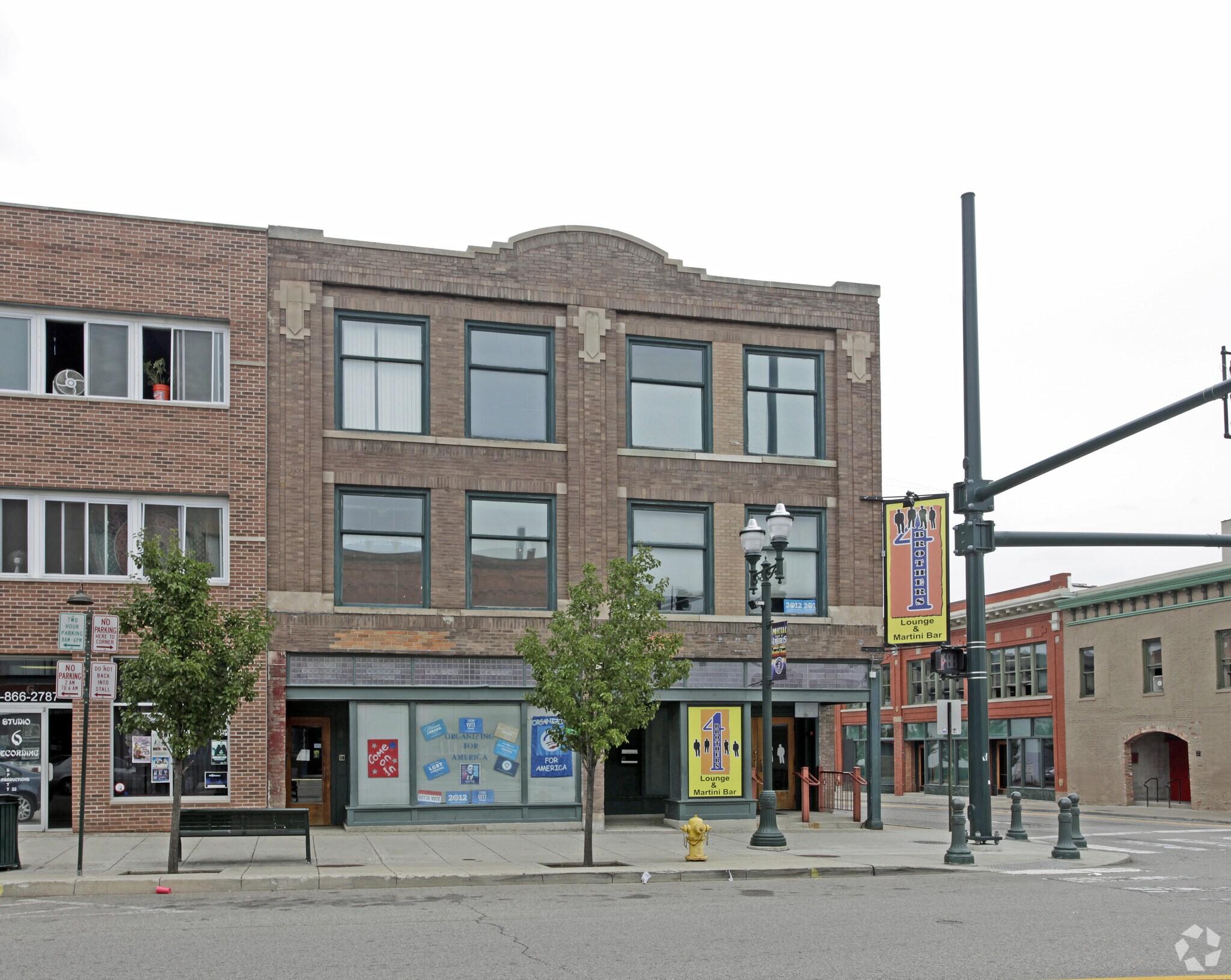 2-4 N Saginaw St, Pontiac, MI à vendre Photo principale– Image 1 sur 19