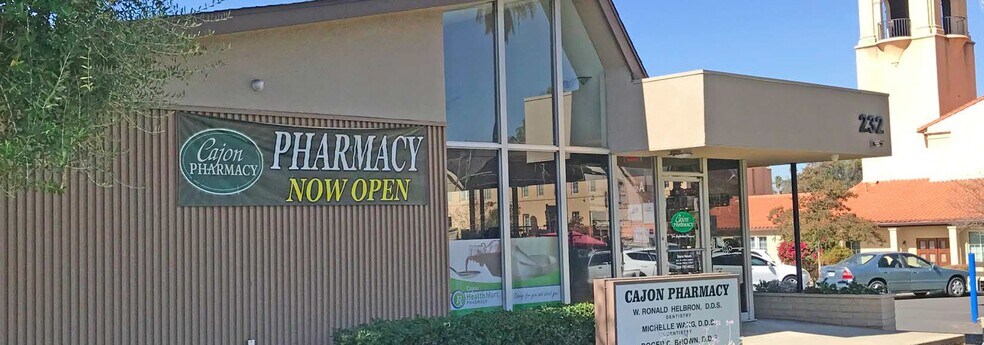 232 Cajon St, Redlands, CA à vendre - Photo de l’immeuble – Image 3 sur 4