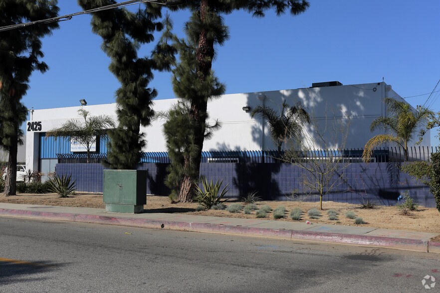 2425 Kella Ave, City of Industry, CA à louer - Photo de l’immeuble – Image 3 sur 5