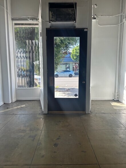 336 S La Brea Ave, Los Angeles, CA à louer - Photo intérieure – Image 2 sur 8
