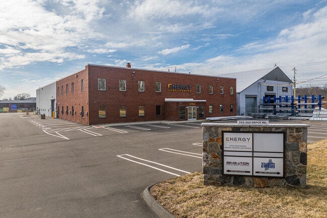 Plus de détails pour 252-262 Depot Rd, Milford, CT - Local d’activités à vendre