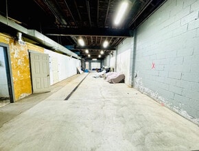 5067 Turney Rd, Cleveland, OH à louer Photo intérieure– Image 2 sur 4