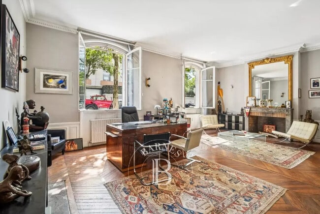 Plus de détails pour Bureau à vendre