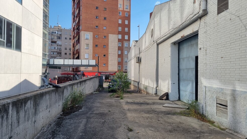 Terrain dans Móstoles, Madrid à vendre - Photo de l’immeuble – Image 2 sur 9